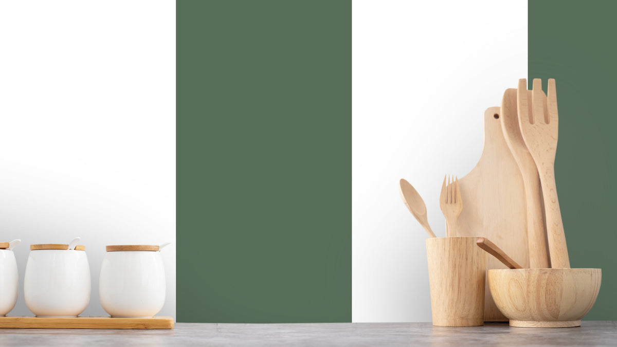 WALLPAPER BIG STRIPES - WHITE/EARLY GREEN