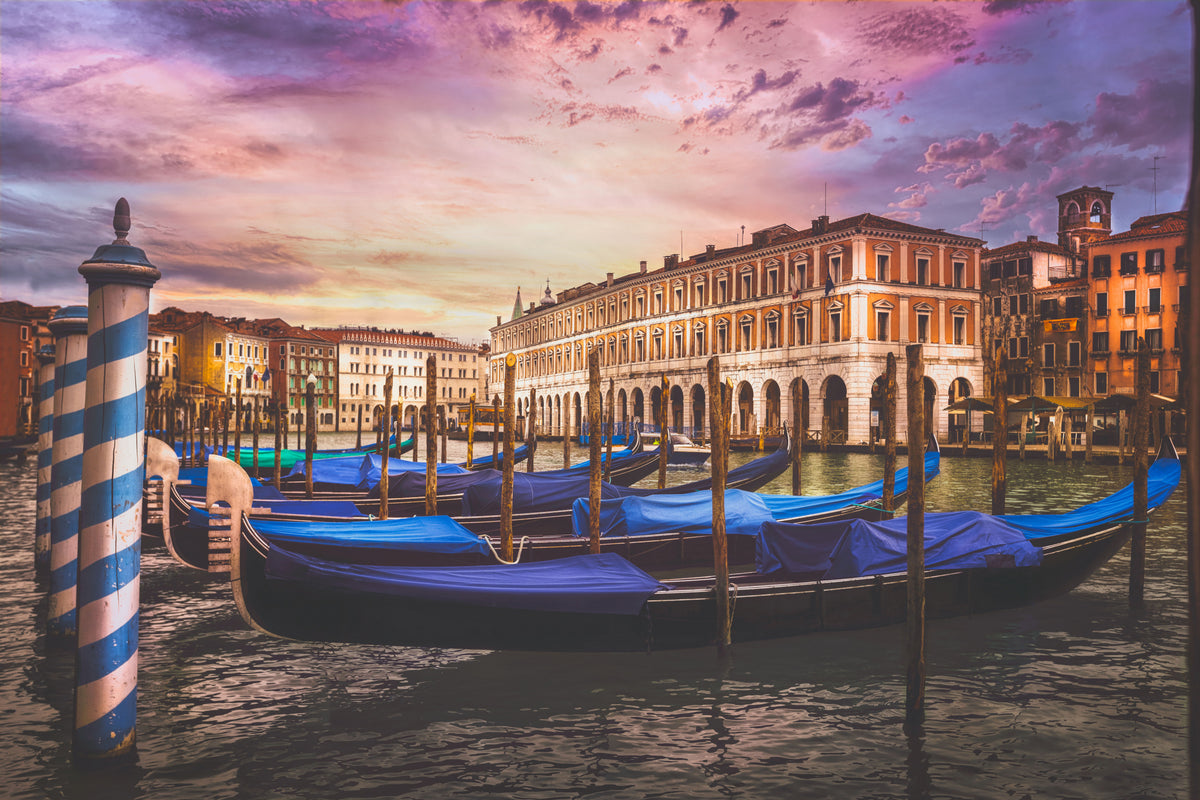 Gondeln des Canal Grande